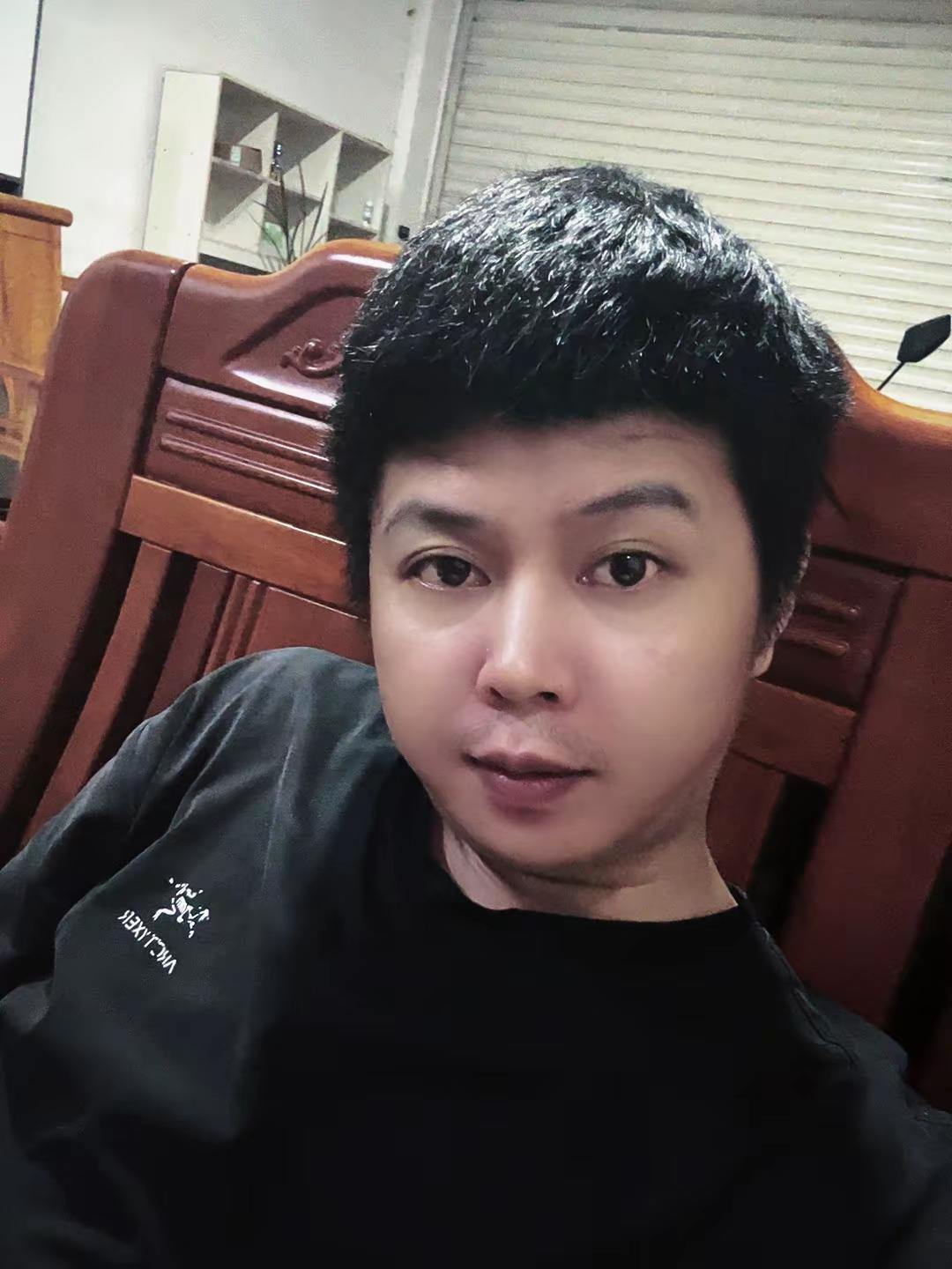 没人甘心一辈子活成落魄少年