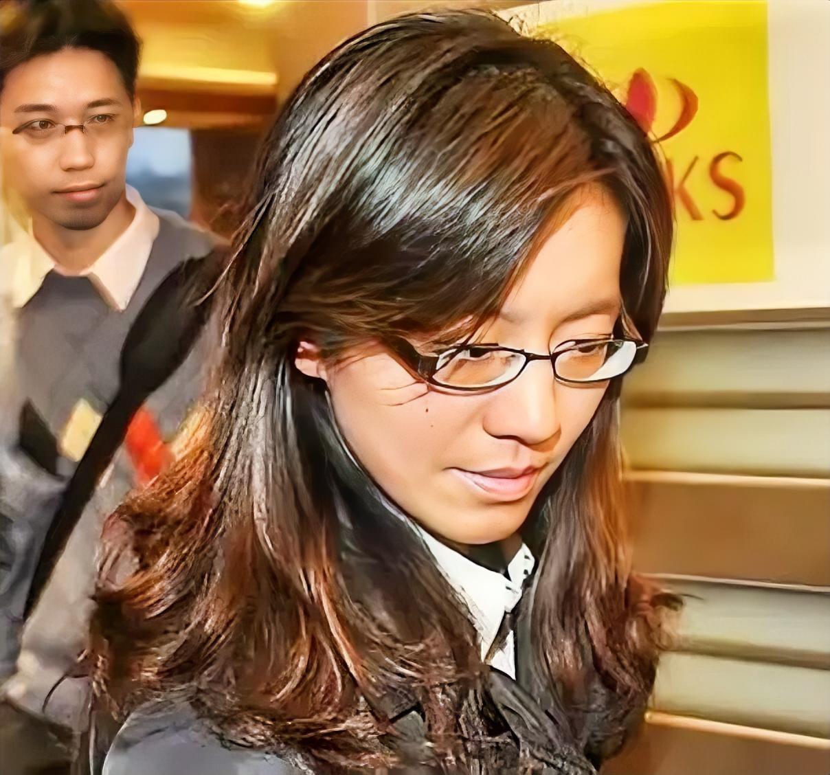 绿营“打手”检察官，这下玩完了！
 
之前把蔡正元自己花钱都判刑的那个女检察官陈