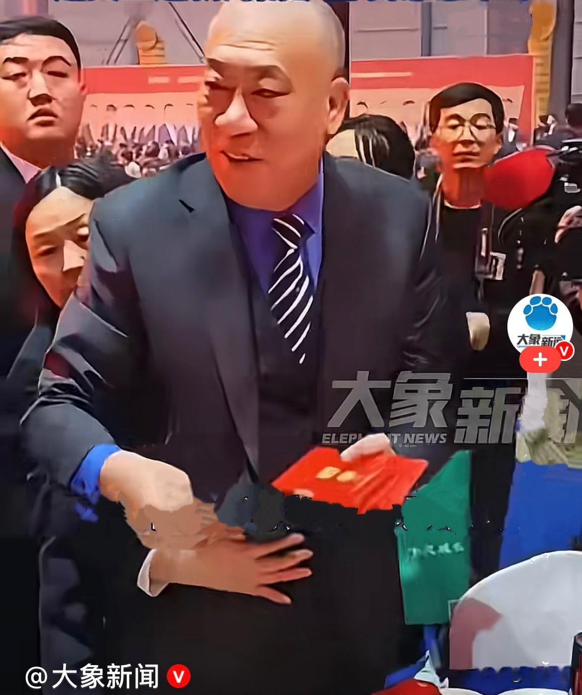 大家熟悉的河南矿山崔培军，又办中秋孝文化节了，今年已经是第十三届了……
    