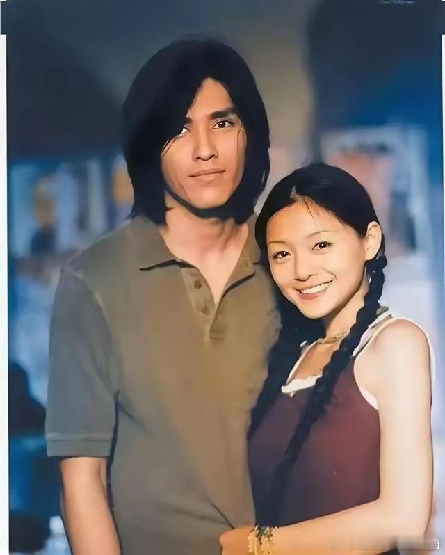 大S为什么会喜欢卤蛋？年轻时就脏脏臭臭的[awsl][awsl]，从2000年到