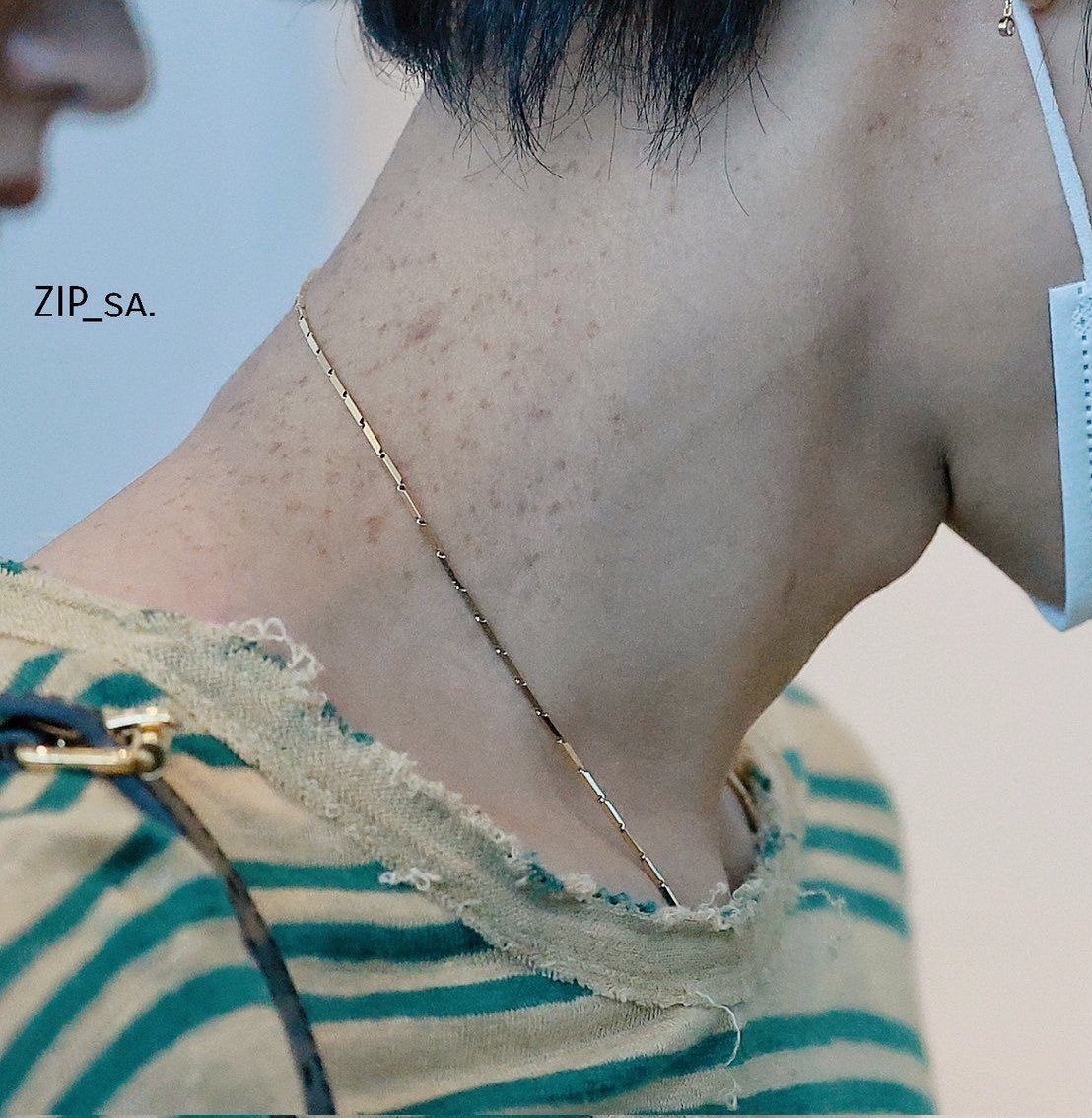 【twi】RIIZE元彬的脖子引起讨论，不过也有粉丝说明这是雀斑 