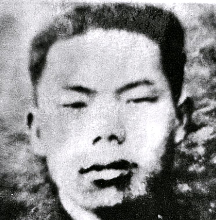 1952年，志愿军战士倪祥明睡不着，便出去巡逻，突然山下竟传来了铁器的叮当声，为
