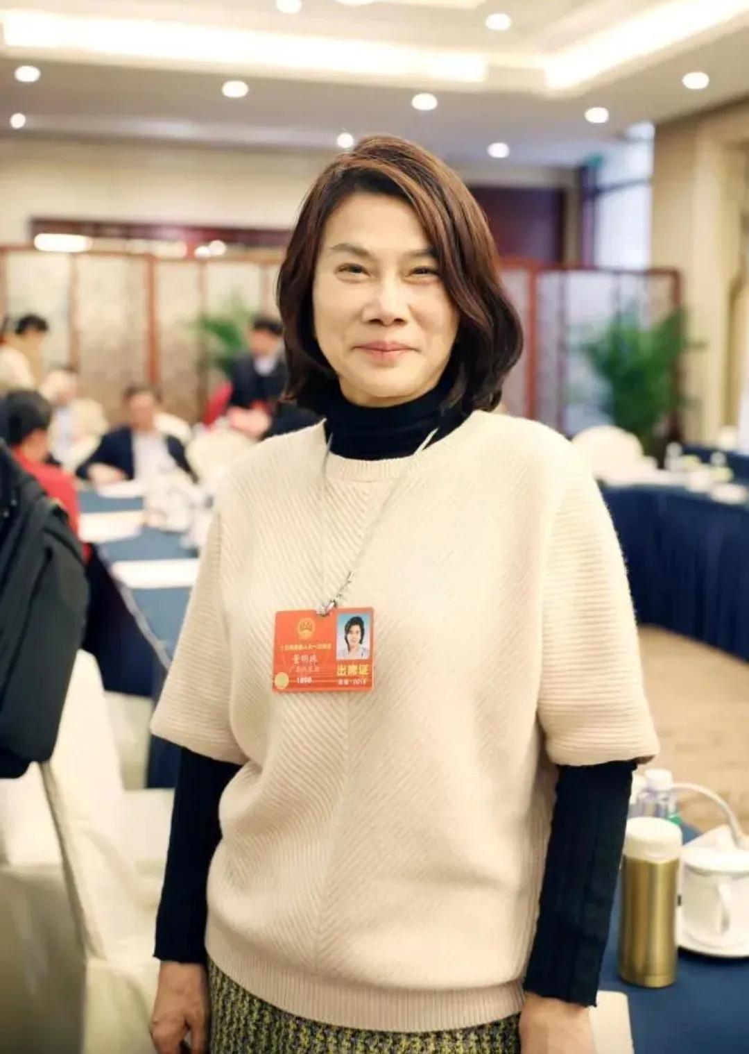 董明珠代表提案：收入1万以上才征税
好样的，不愧是董明珠
支持董明珠，我觉得合情