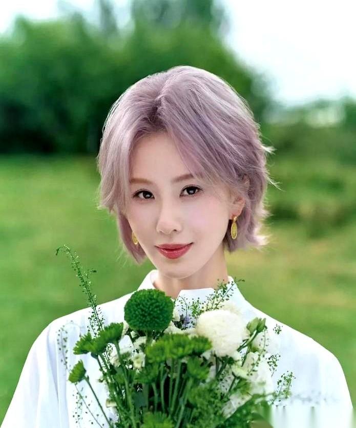 吴奇隆今晚估计是睡不着了。
不是愁的，是激动，也可能是有点“慌”。
因为一睁眼，