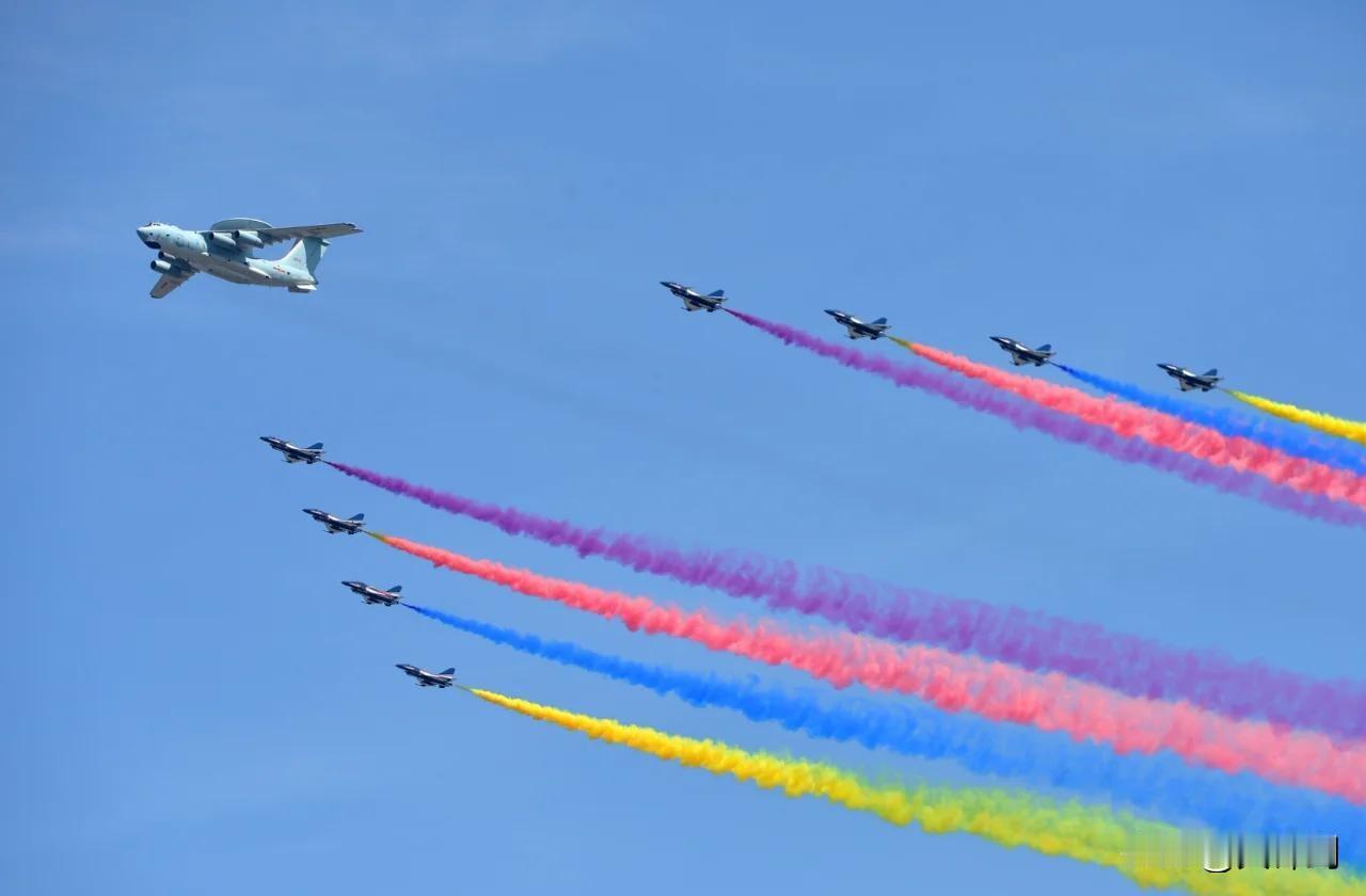 - 2000：中国空中的“智慧之眼”空警 - 2000是中国自主研制的大型、全天