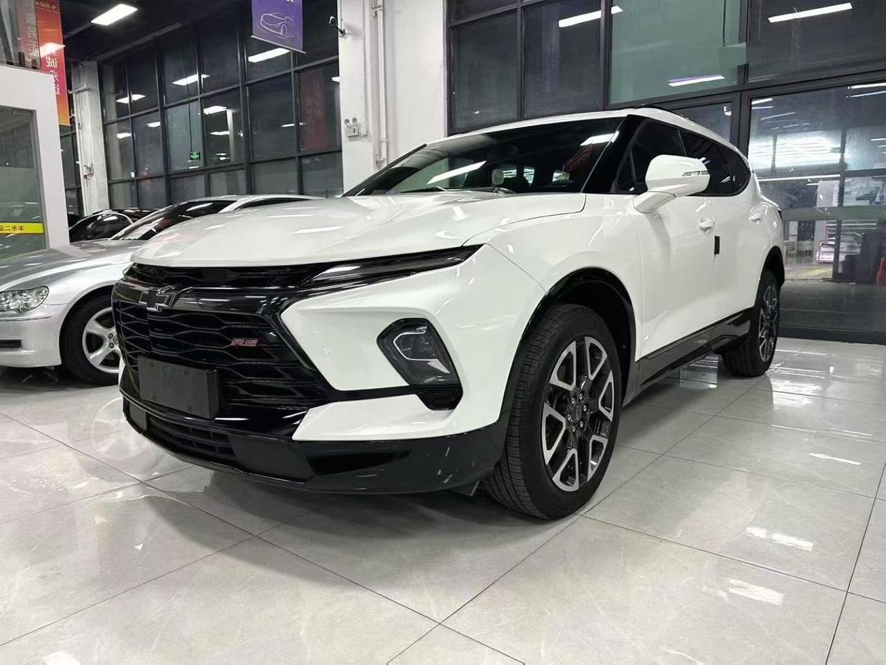 库存新车，21款雪佛兰开拓者RS，2.0T四驱5座悍版，指导价293900，25