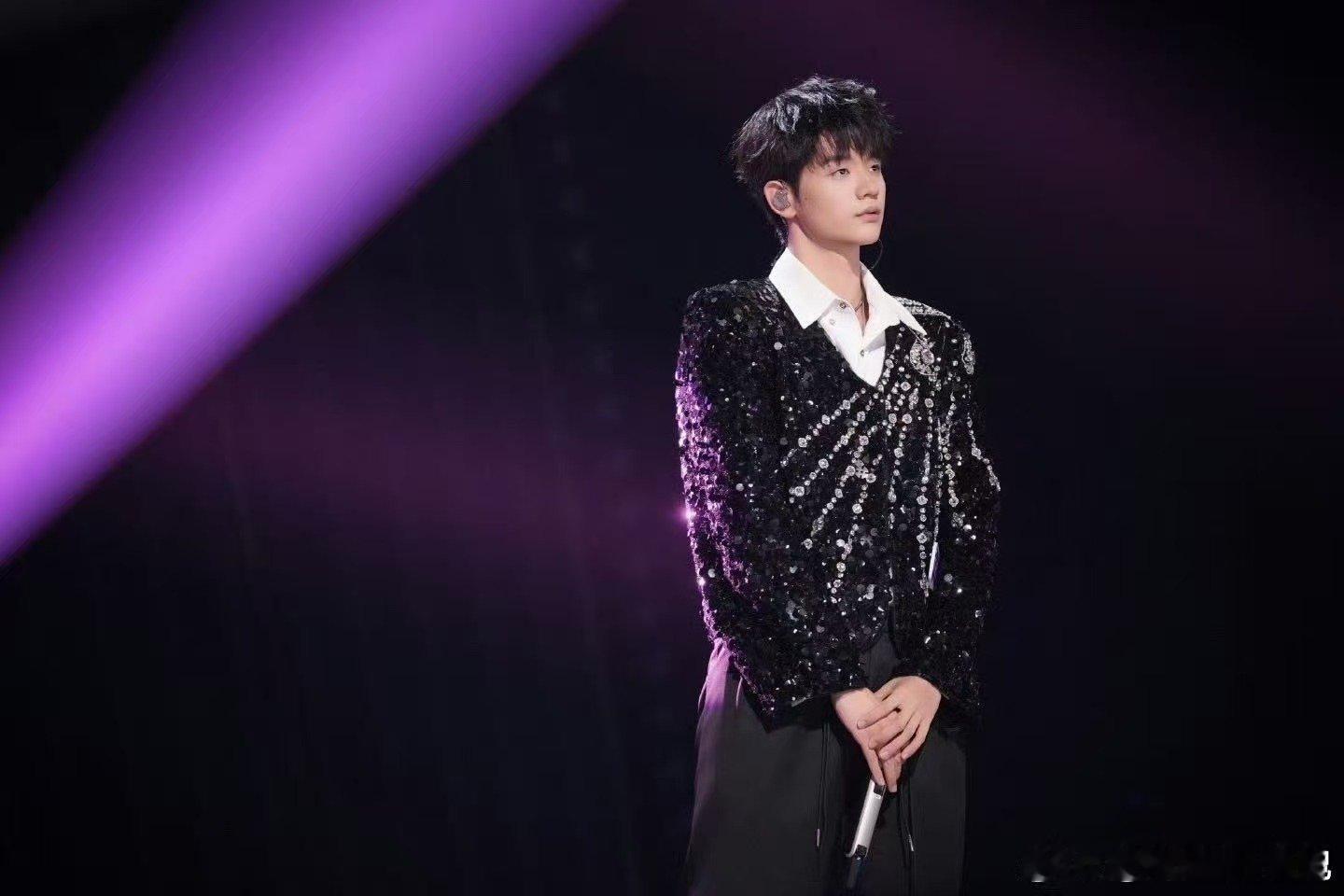 高旭带着光焰回来了声鸣远扬直播高旭原创《光焰》！认真听，满是热烈又赤诚的力量 