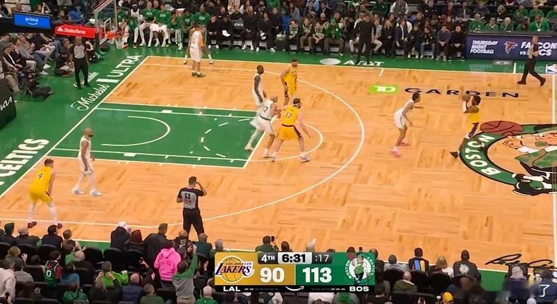 背靠背最后半节落后23分，雷迪克换上板凳选手收兵了  等完整体回归吧  东契奇预