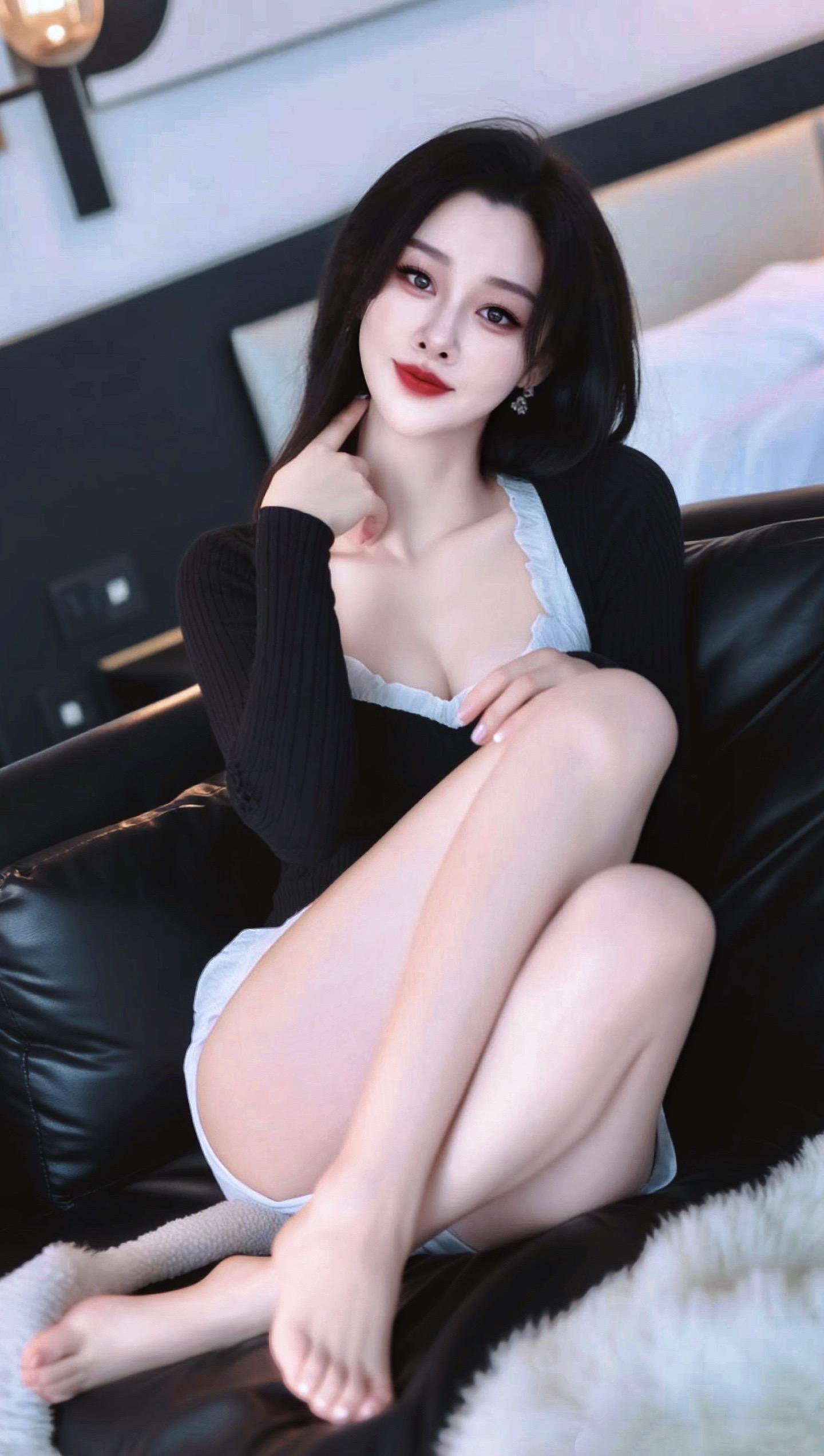 希望你跟我在一起，不用虚张声势，装出一个什么样子来。无需显示自己的学识...