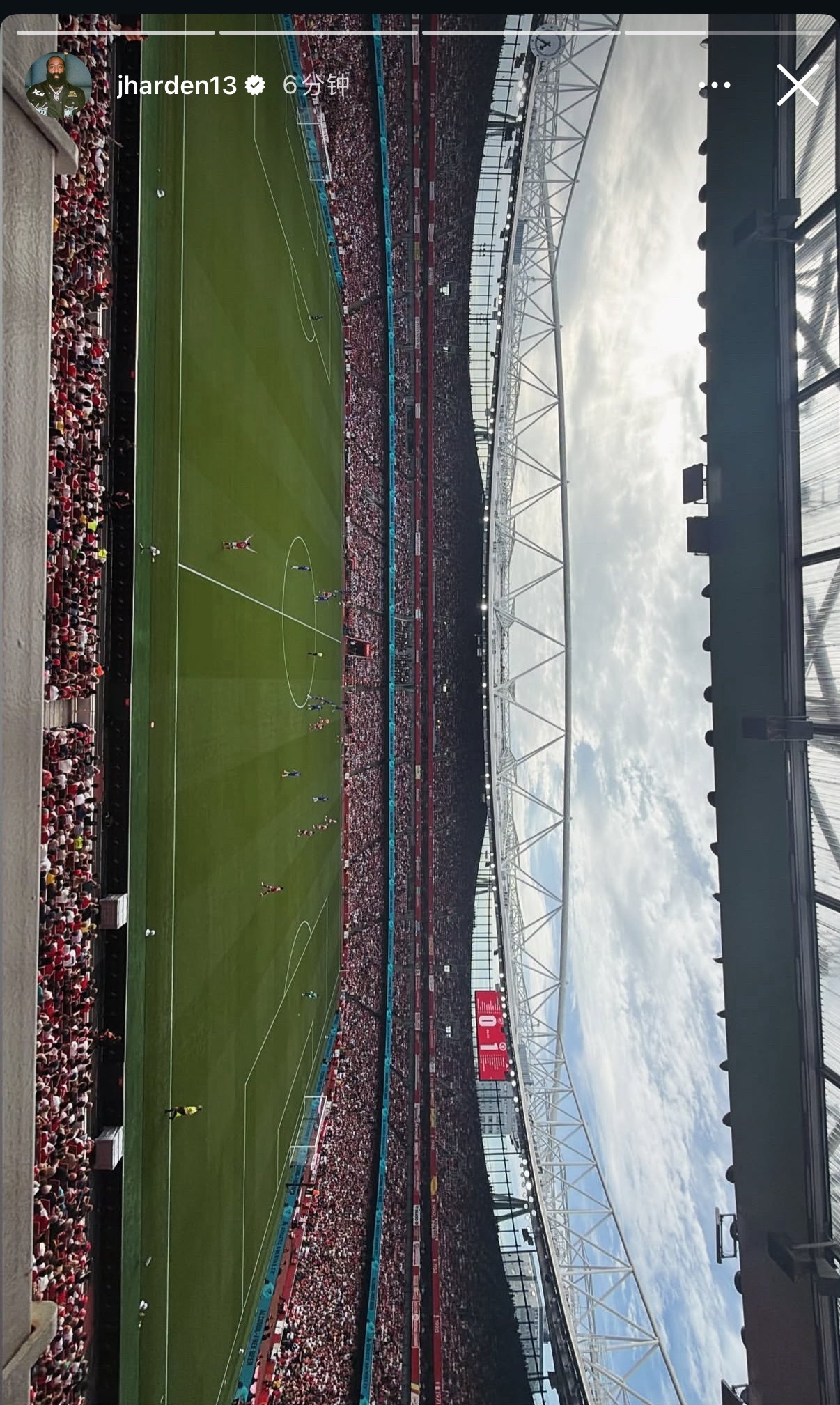 登哥在酋长球场看阿森纳⚽还不赶紧备战百分大战，别以为稳了[坏笑] ​​​