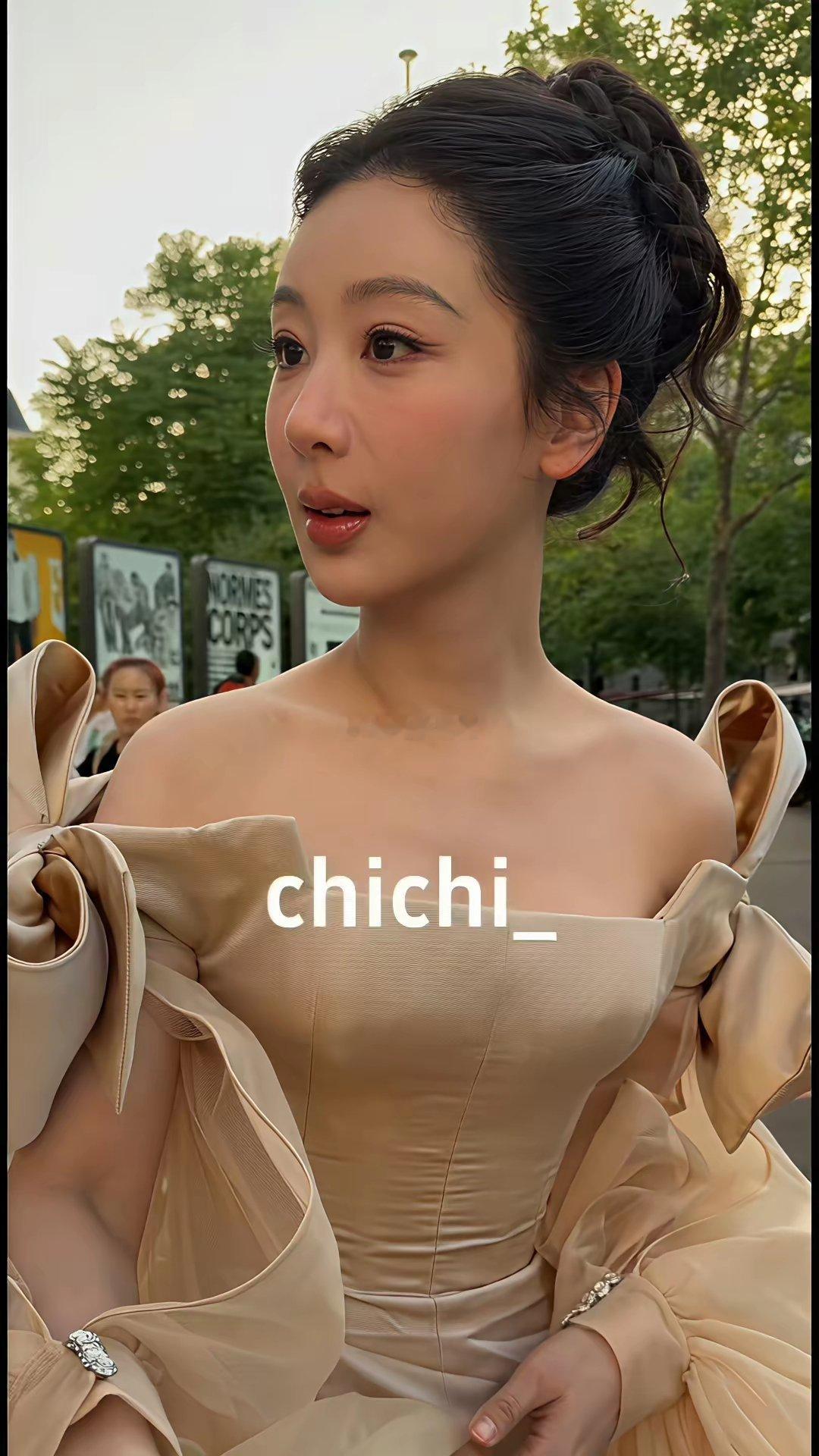 杨紫的脸已经经不起折腾了 
