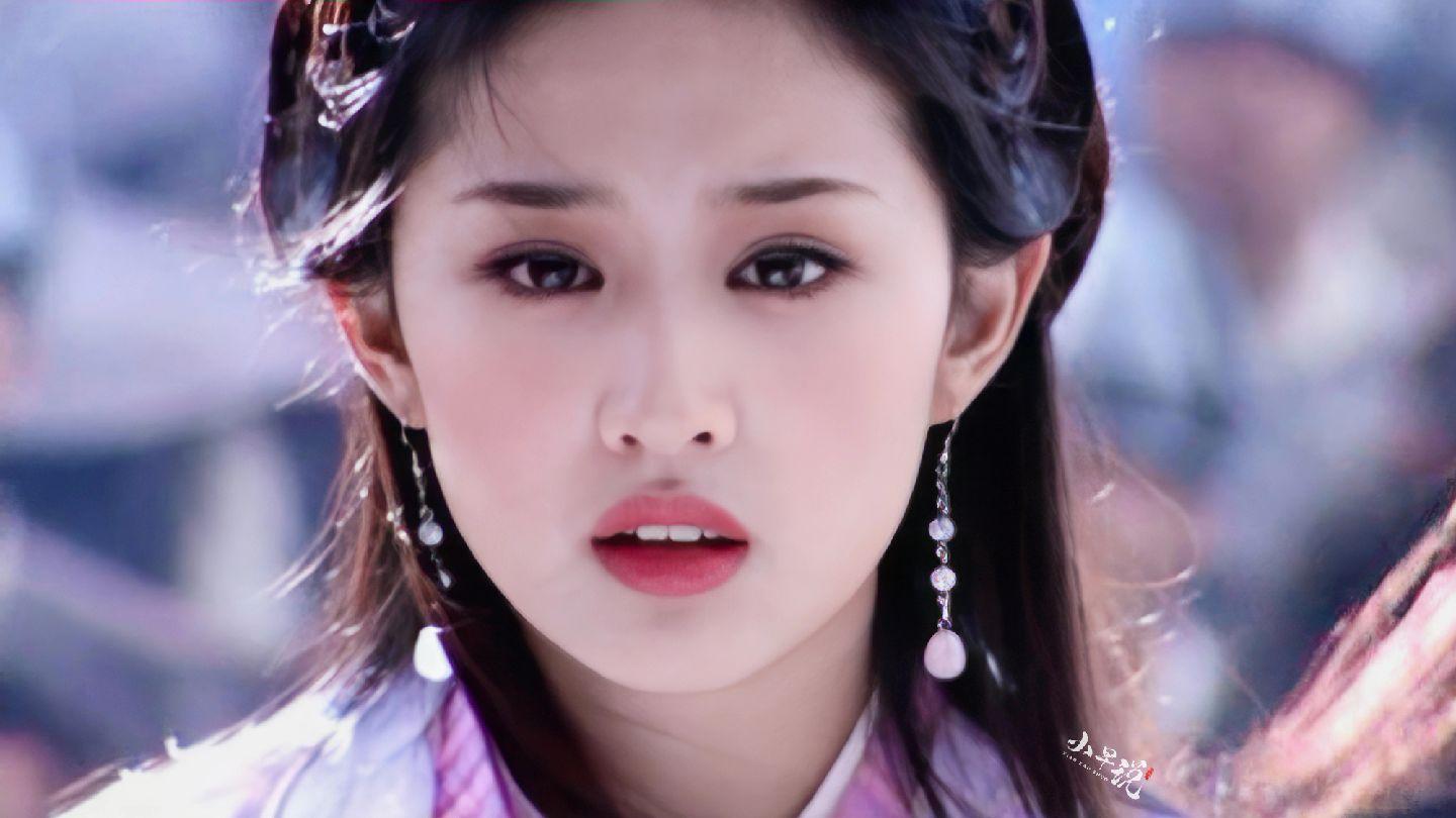 语嫣姑娘。谁能拒绝一个充满桃花香的仙女呢