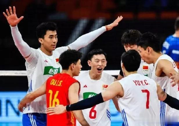 2023—2024赛季，加盟国外俱乐部联赛的中国男排运动员：
张景胤：别尔哥罗德