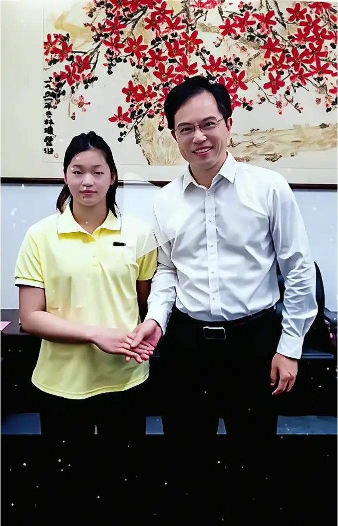 全红婵又上热搜了！这次不是因为跳水，而是因为一张照片：一张让好多人都忍不住点赞转