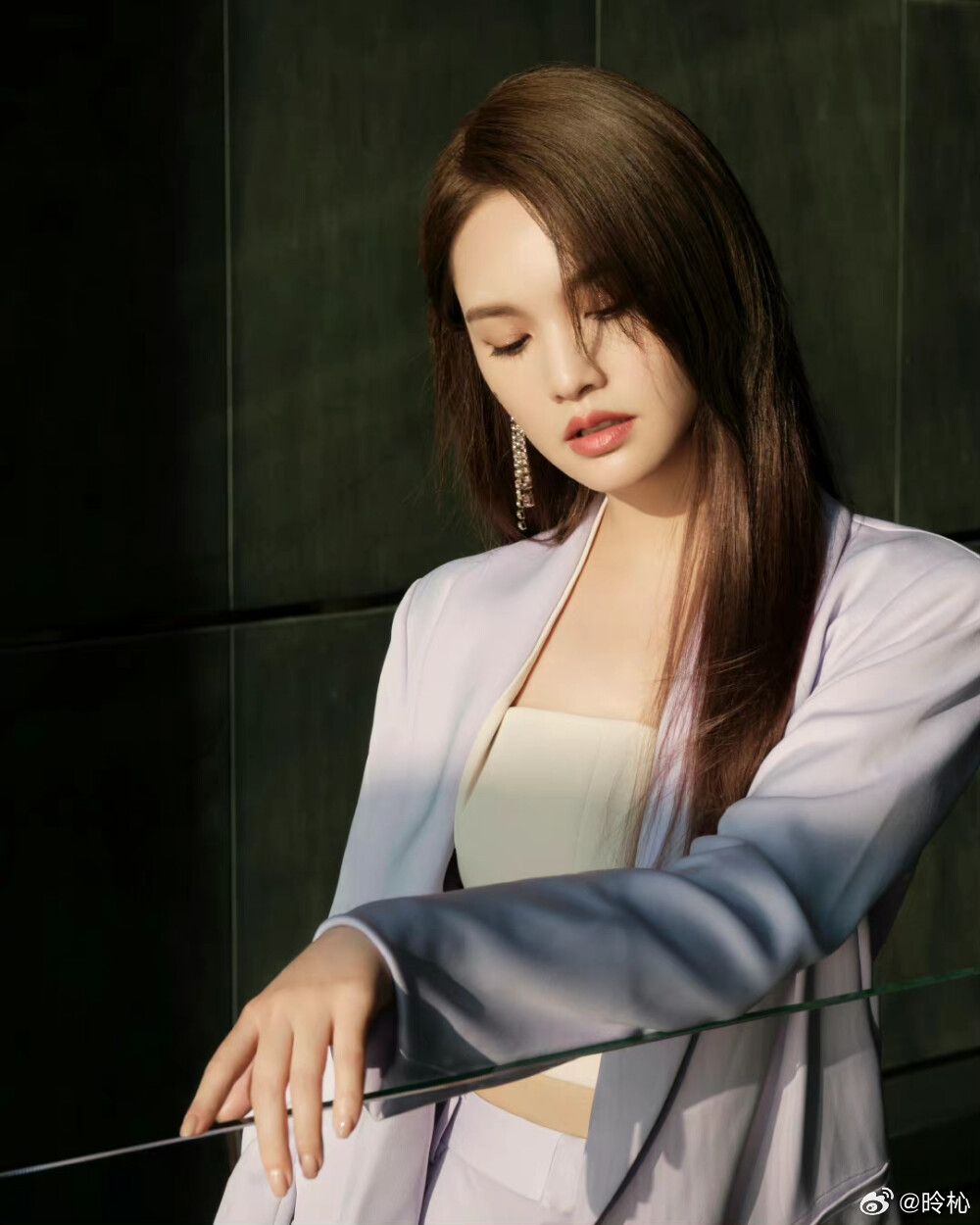 杨丞琳唱了竞品剧的主题曲歌手唱竞品剧主题曲这件事，说穿了就是一份职业工作。剧集之