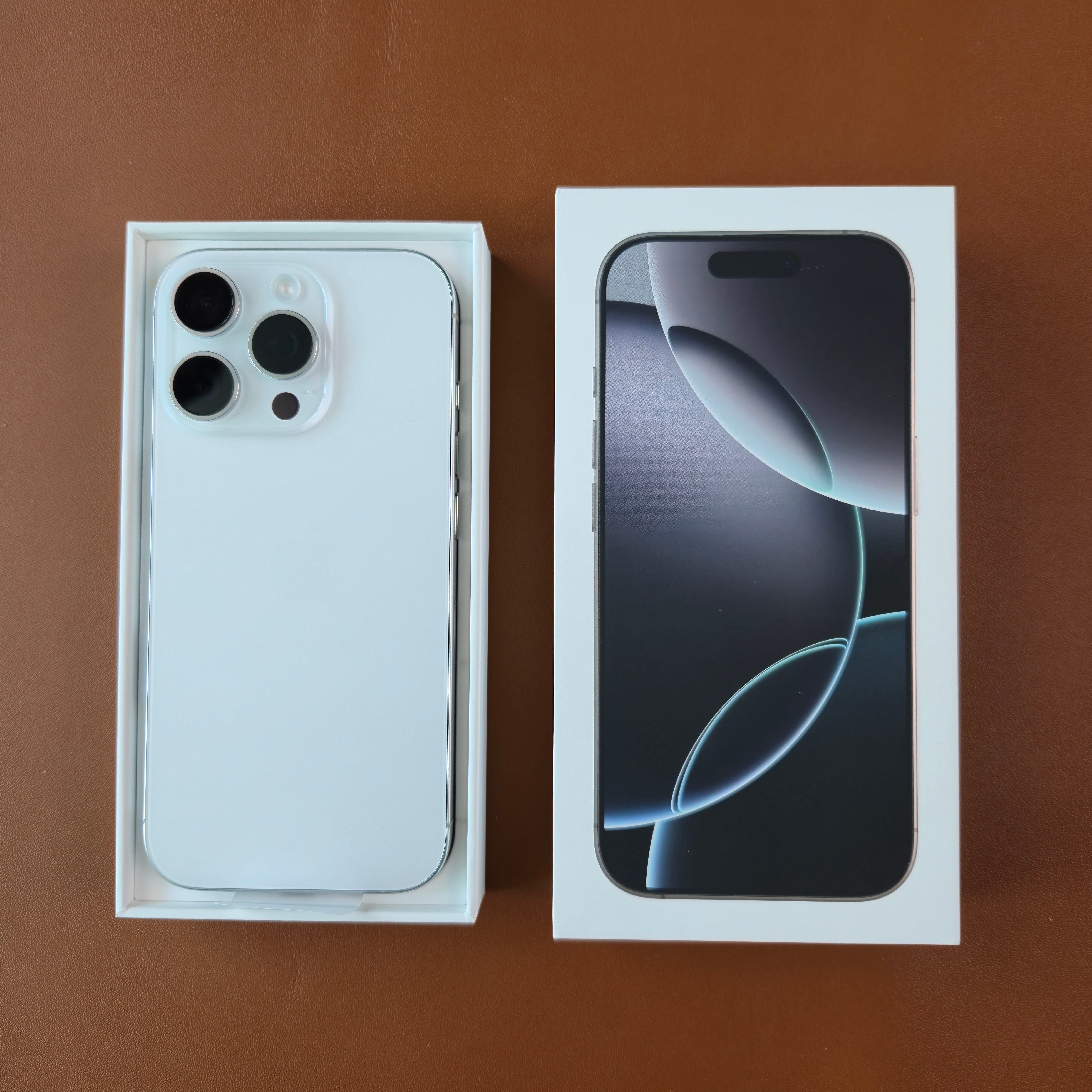 从来没有想过白色的iPhone 16 Pro，我能看吐。算不上看吐，是录开箱视频