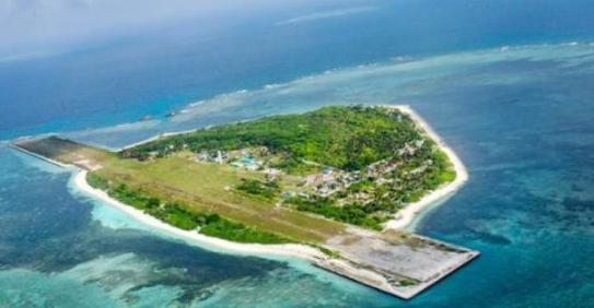 演戏没用！菲防长登岛挑衅、14国抱团站台，中方直接戳破南海闹剧真相。7月12日菲