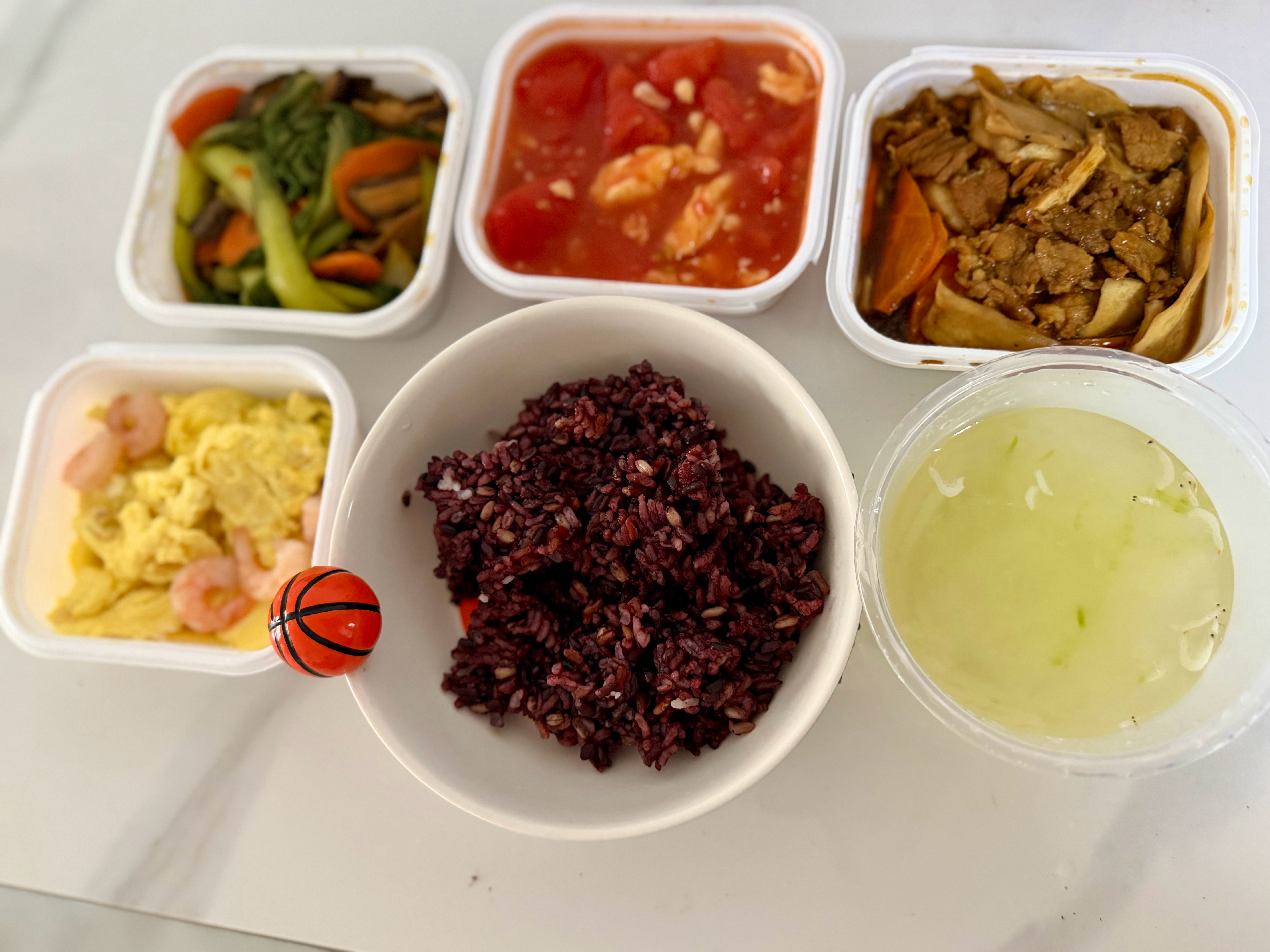 四菜一汤黑米饭健康饮食 沈阳