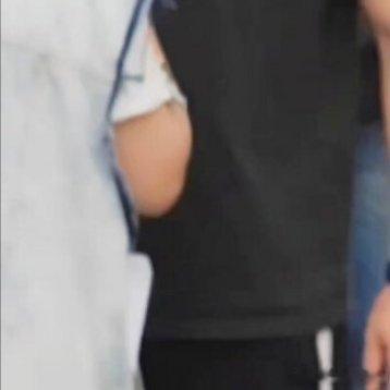 #秦岚成家# 姐姐早安 [兔子][兔子]是已經起來上班拍戲了嗎？最近天氣很熱，要