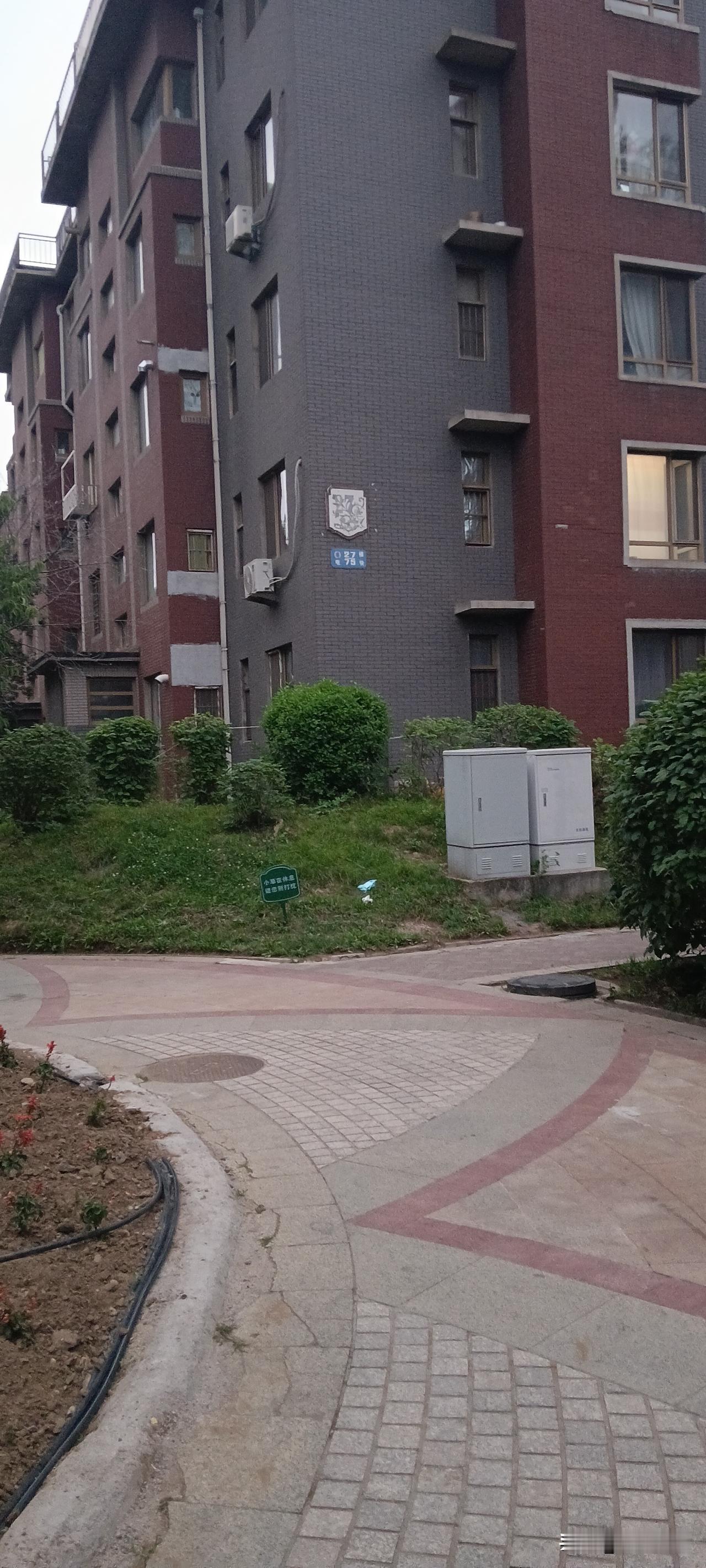 伊朗和美国的矛盾能通过谈判解决吗自从有了核武器以后，地球人类任何矛盾都能通过，也