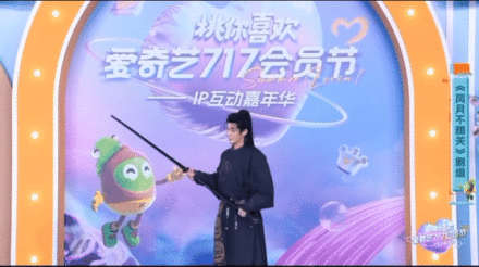 邓为耍帅失败邓为脚滑了 邓为耍帅失败，真是难为帅哥了 ​​​