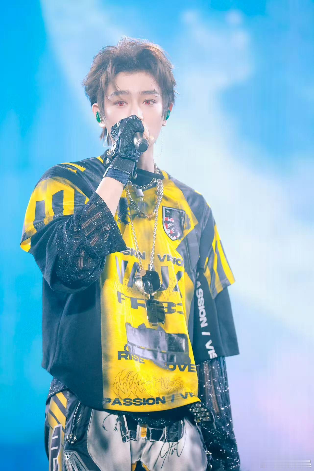 丁禹兮音乐节大合照，好看，真是太棒啦 