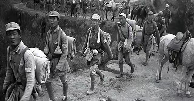 1940年，一伪军砍掉鬼子的双手后，当着鬼子的面，拔光了他妻子的头发，捆住她的手