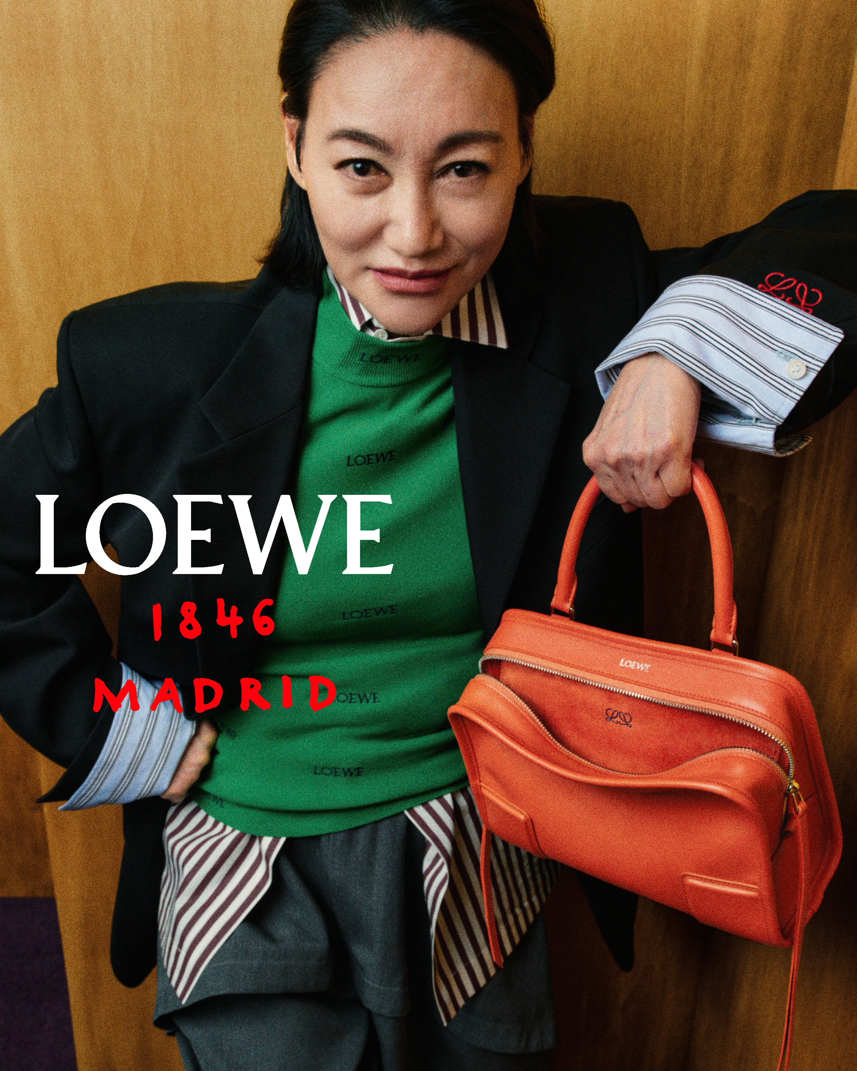 惠英红✖️LOEWE红姐出镜LOEWE「匠心180载」全球广告企划，利落廓形西装