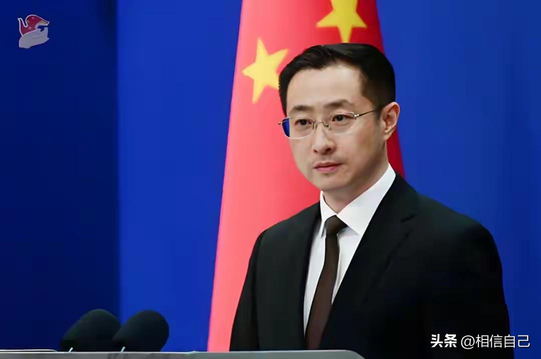 日本共同社记者在3月25日的记者会上抛出荒唐说法，声称日本自卫队的村田晃大只是想