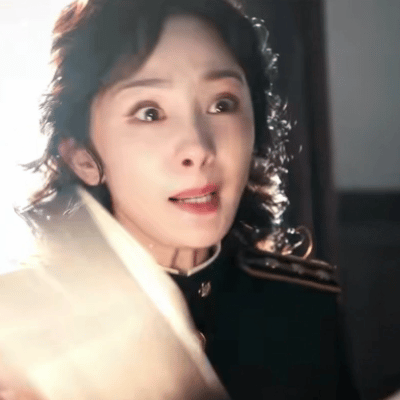 不够狠！杨幂扮演女间谍，美貌是有的，可是气场却不够强，发个脾气都有点软绵绵的既视