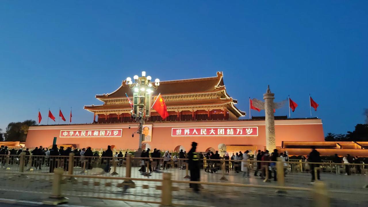 我不仅仅为委托人合法利益而战，更要为国家利益公共利益而战。国家、社会和个人三位一