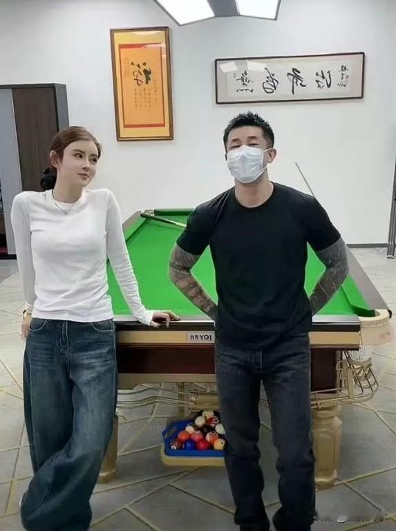 钢蛋点评羊腿时代be，三年前就爆过有孩子！醋王舒服完他成受害者了！

     