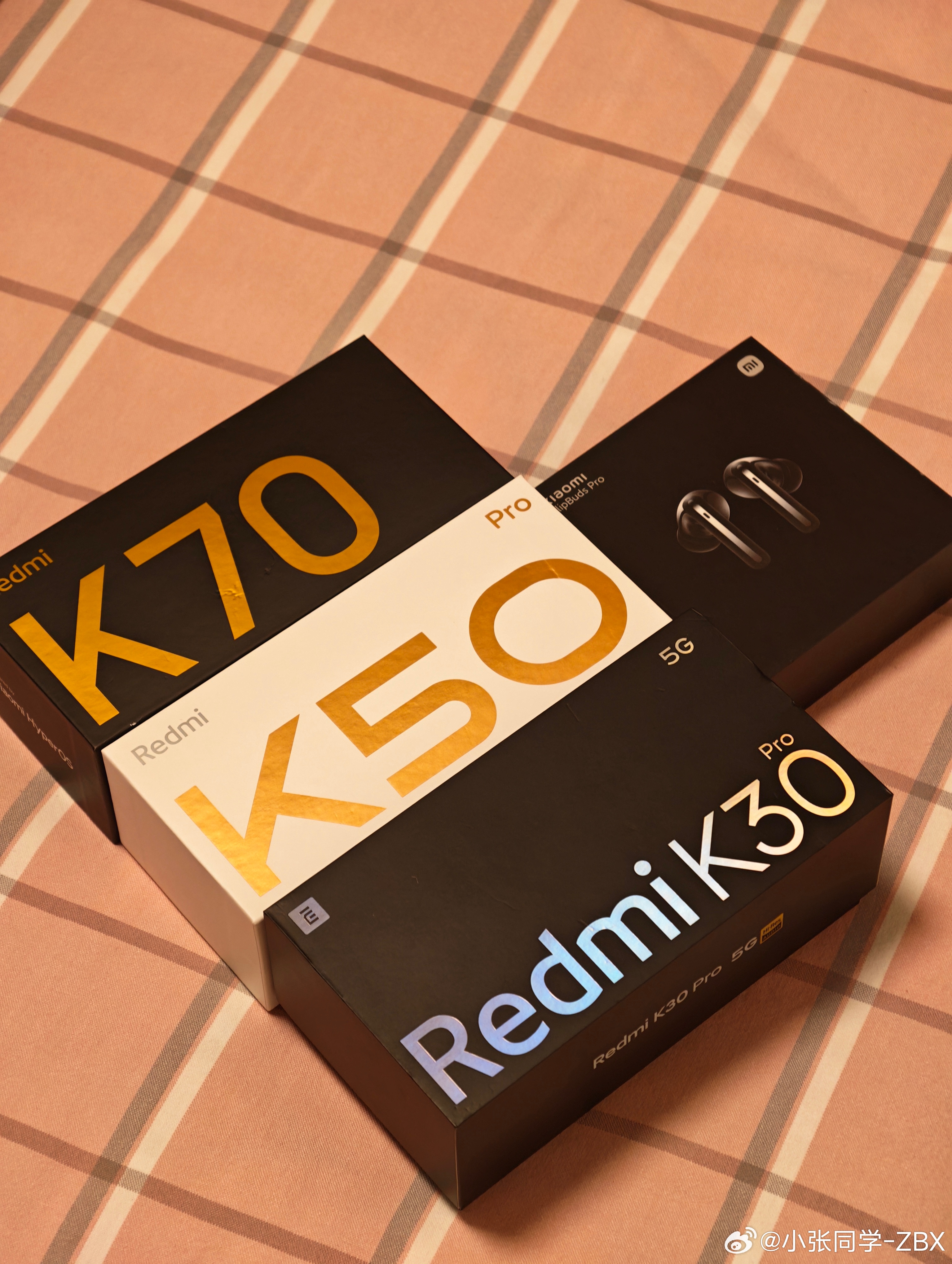 曾经也是一个性价比粉丝。从红米K30开始，K50、K70都买了，两年一换。按照惯