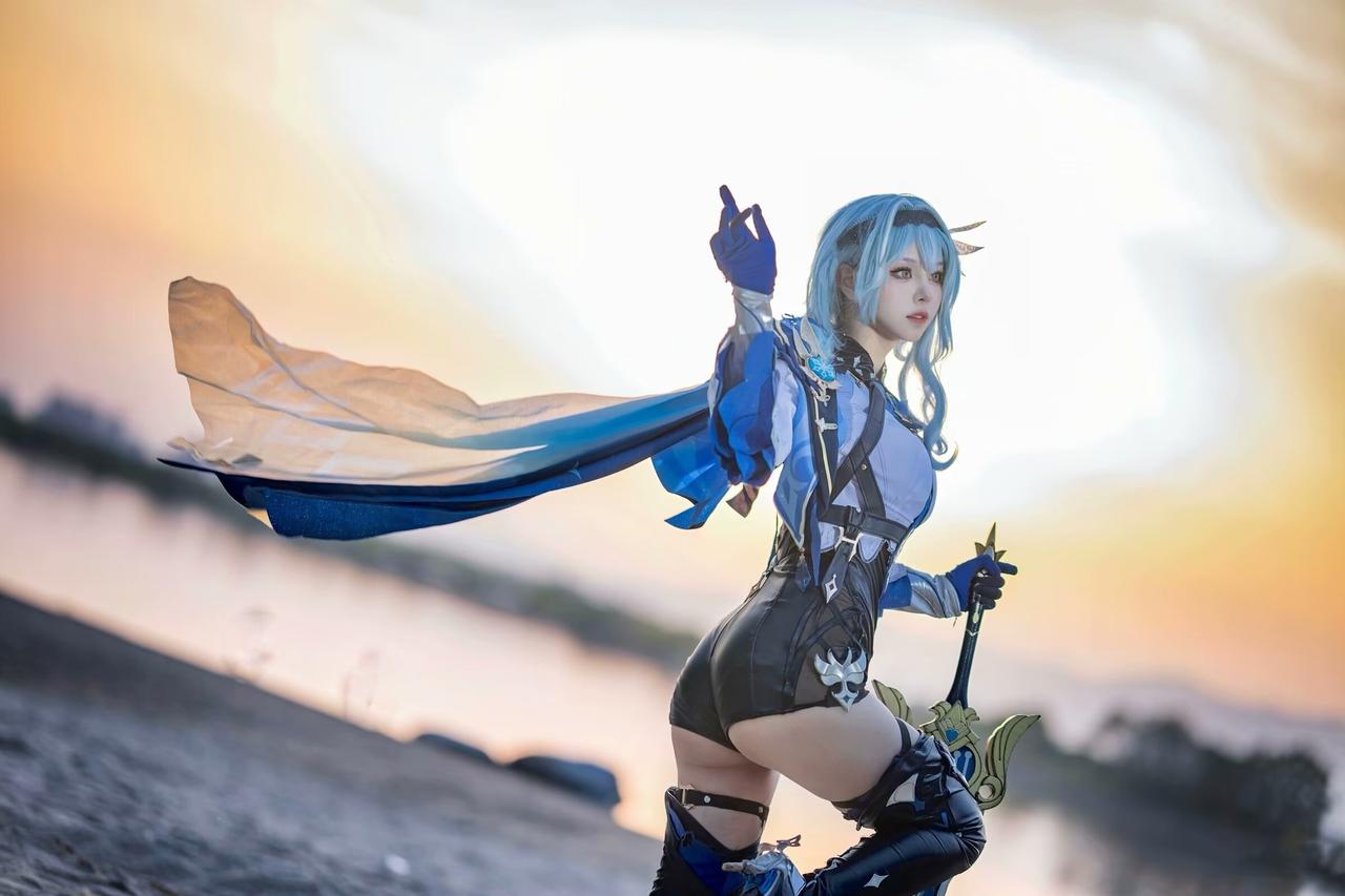 你想要报仇吗？先拜优菈为师，学会她的功夫，再报仇！
COSER：亚亚子#原神##