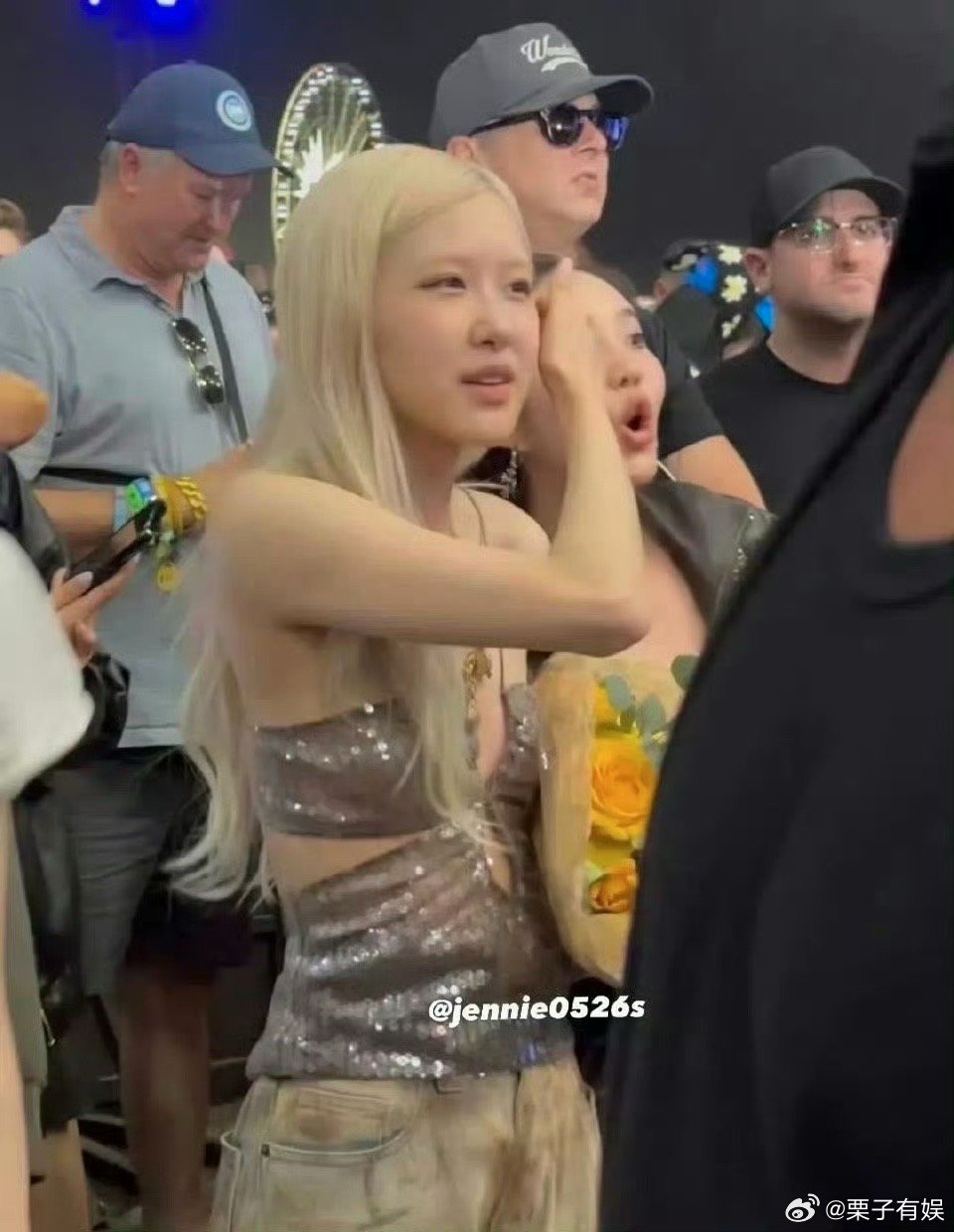 朴彩英去看lisa表演了朴彩英去科切拉看lisa表演了朴彩英去科切拉看lisa表