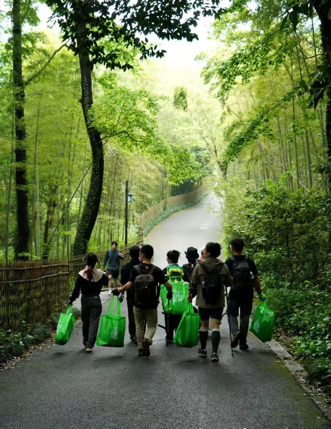 趣味环保装置、以塑换物活动，让环保变得有趣又有意义，杭州太会了 杭州真是一座很有