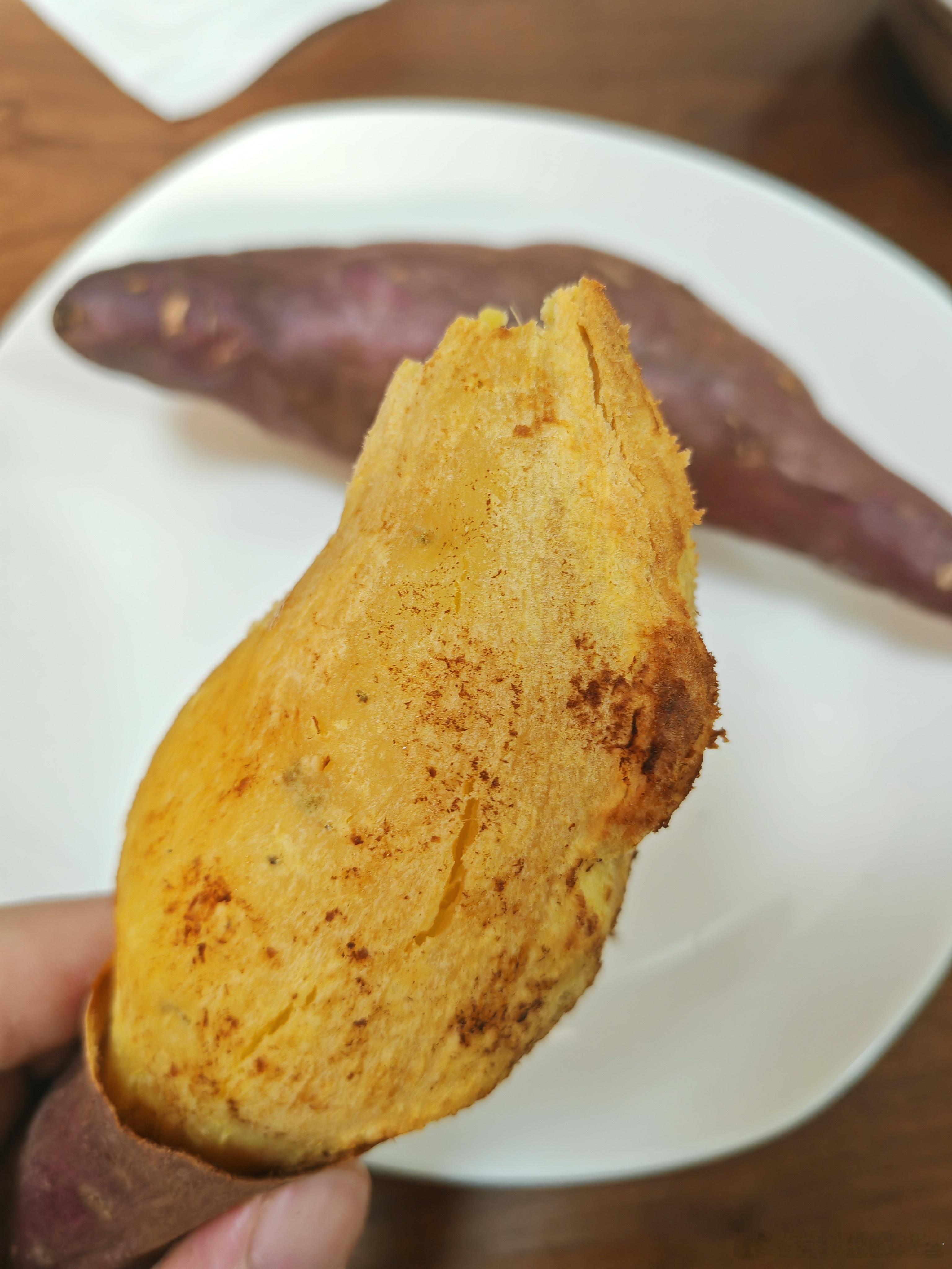 第一次做葱油拌面，确实好吃。这个地瓜很甜，推荐。 