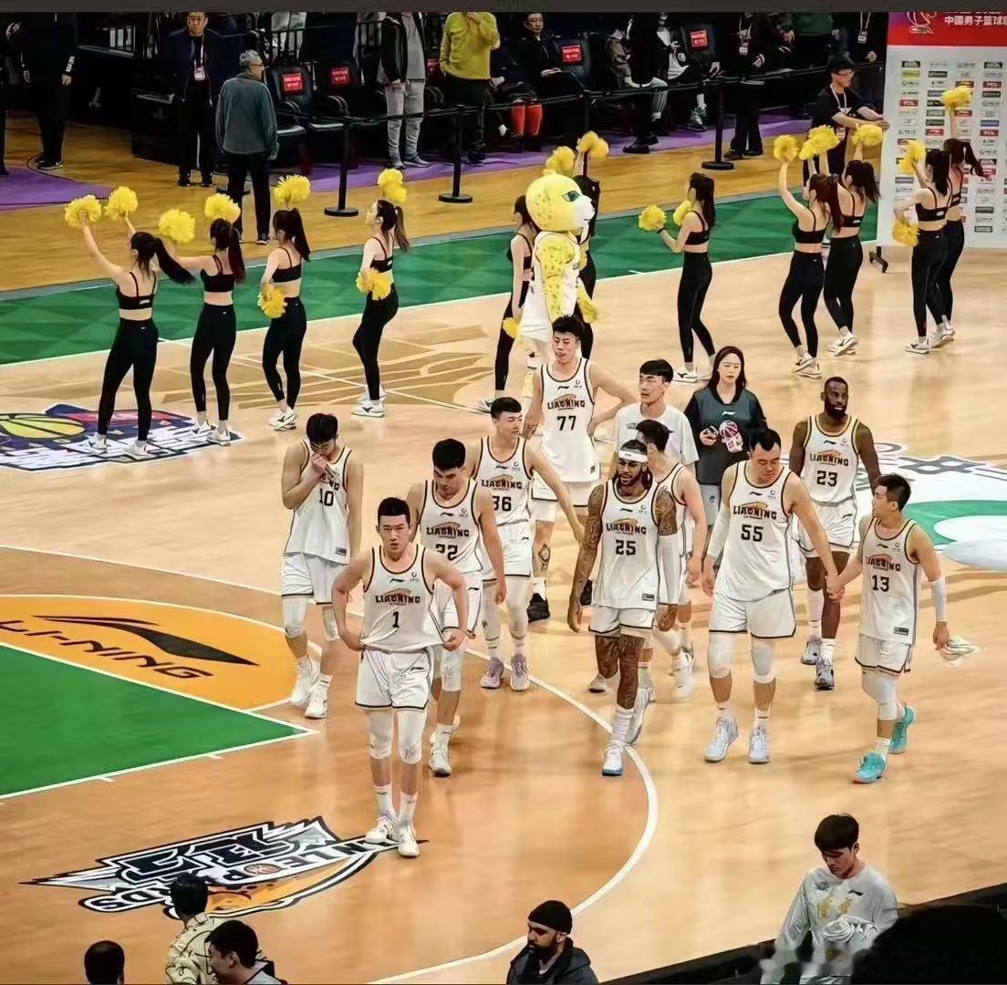 那些年 我们最好的时光 也是我们关于辽篮最美好的回忆…辽宁男篮vs上海男篮弗格与