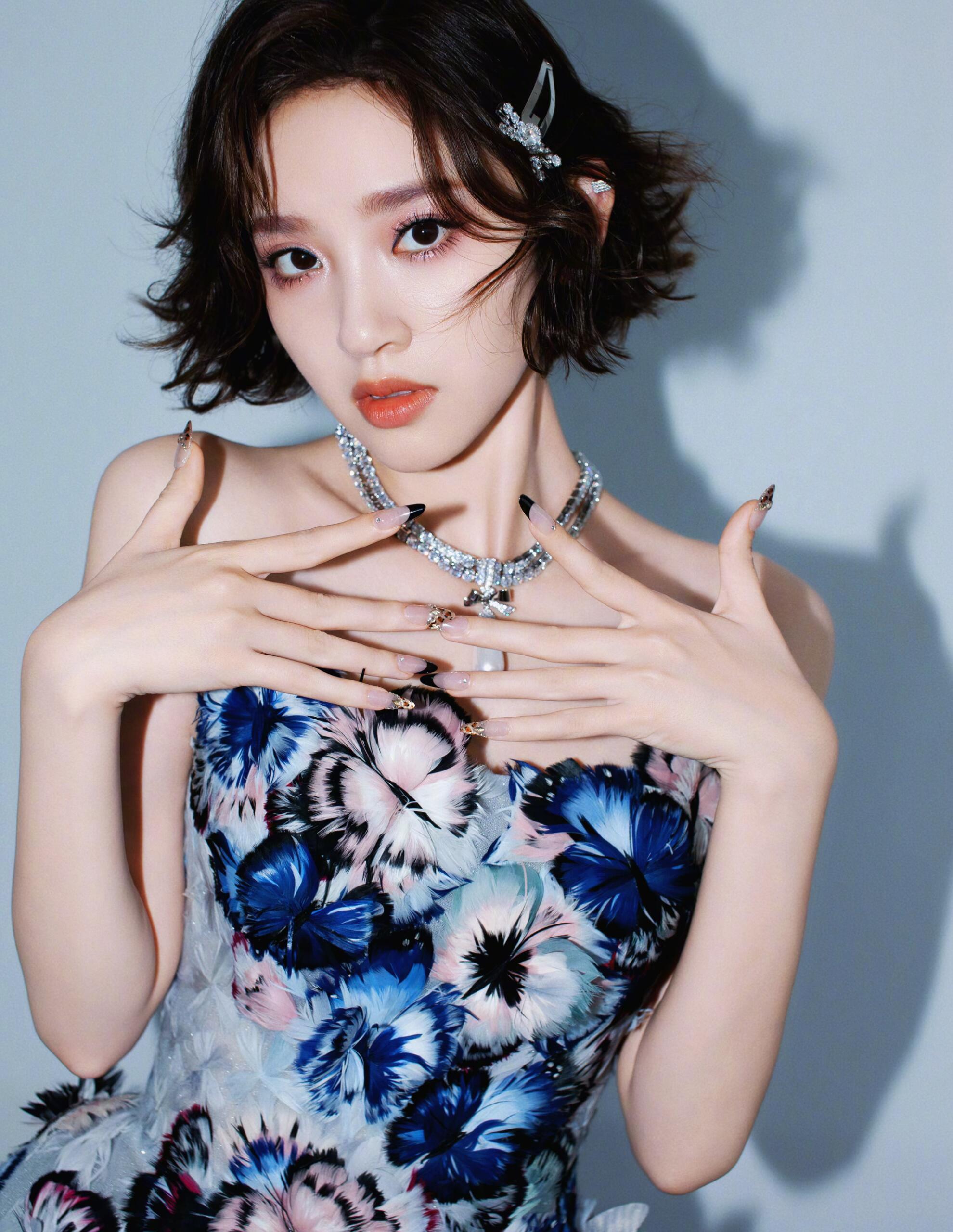 唐艺昕元气 门面美就够了呀，唐艺昕真的好元气！ 