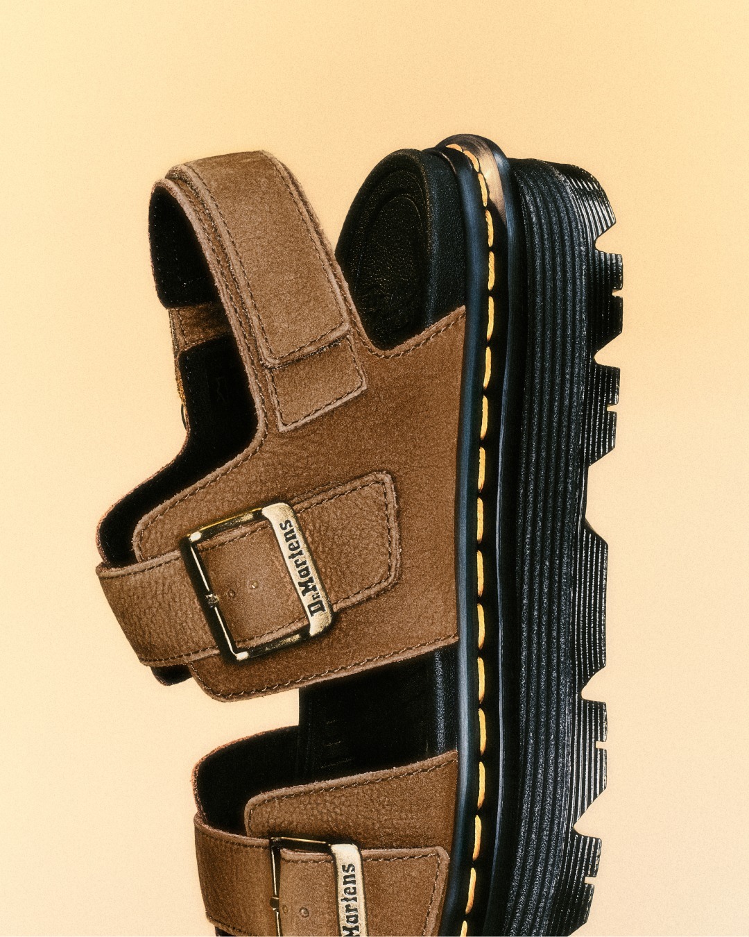 Dr. Martens 凉鞋看着真不错Zebzag 凉鞋经典耐穿，专为夏日打造复