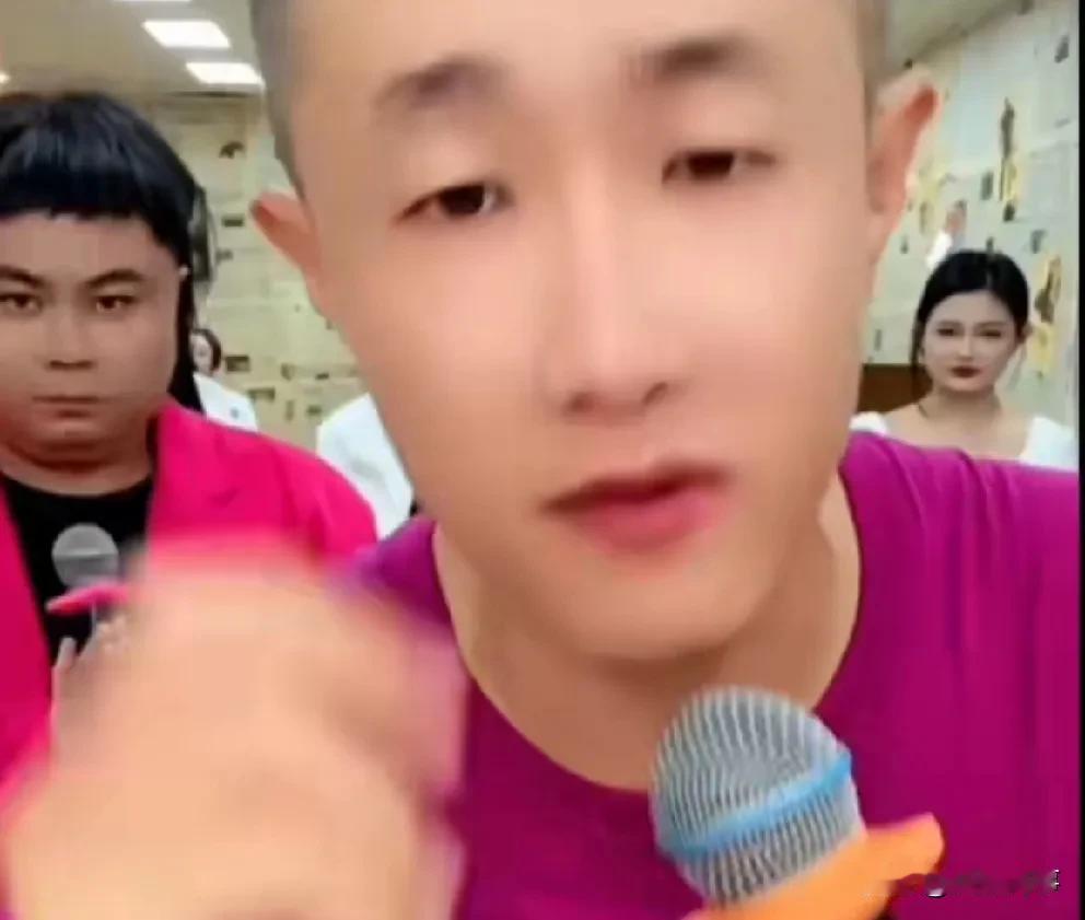 张二嫂说全网都说我的同时但也都羡慕我！我不难非常幸福，一个月消费十来万！

  