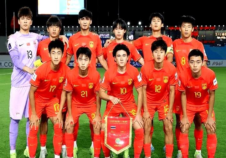 做强队的球迷原来是这么爽！
 

U16国少刚4-0大胜巴林，控球率六成多，射门