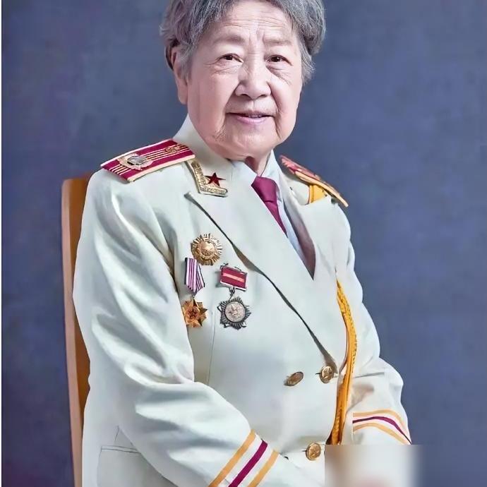 92岁的陶玉玲离世，
​
看到了她的情况，我破防了。
​
她虽然活到了92岁高龄