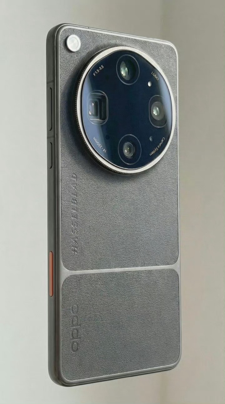 OPPO Find X9 Ultra 网传三个外观配色，白、黑、绿，素皮拼接工艺