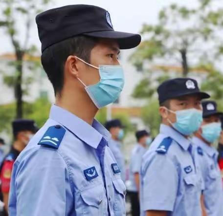 辅警8年坚守终得转正，到底值不值？

前段时间，我发了一篇退伍军人坚守辅警岗位8