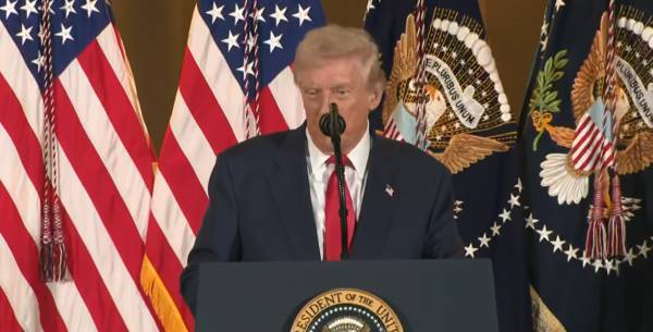 【#特朗普将太平洋战争称作小冲突#】美国C-SPAN电视台28日报道，正在访日中