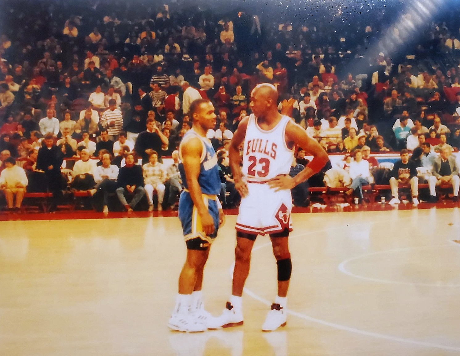 Tim Hardaway & Michael Jordan 