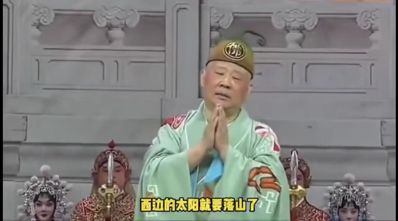 郭德纲篡改红歌歌词和浙博的错字事件，同性却不同命！
没有丝毫为郭德纲叫屈的意思，