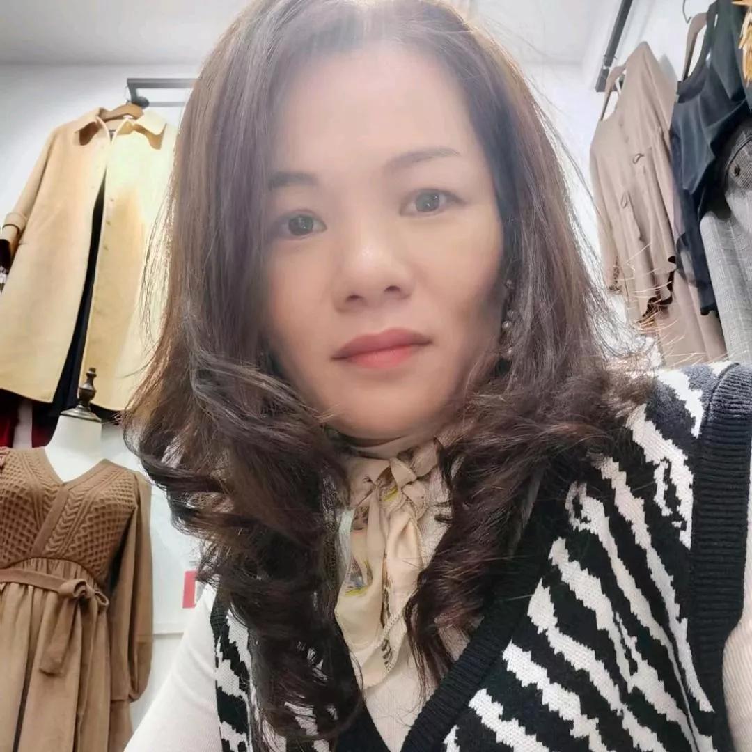 时尚穿搭指南，每日穿搭分享时尚穿搭碎碎念 明媚风穿搭指南 精至女穿搭 妹姐穿搭分