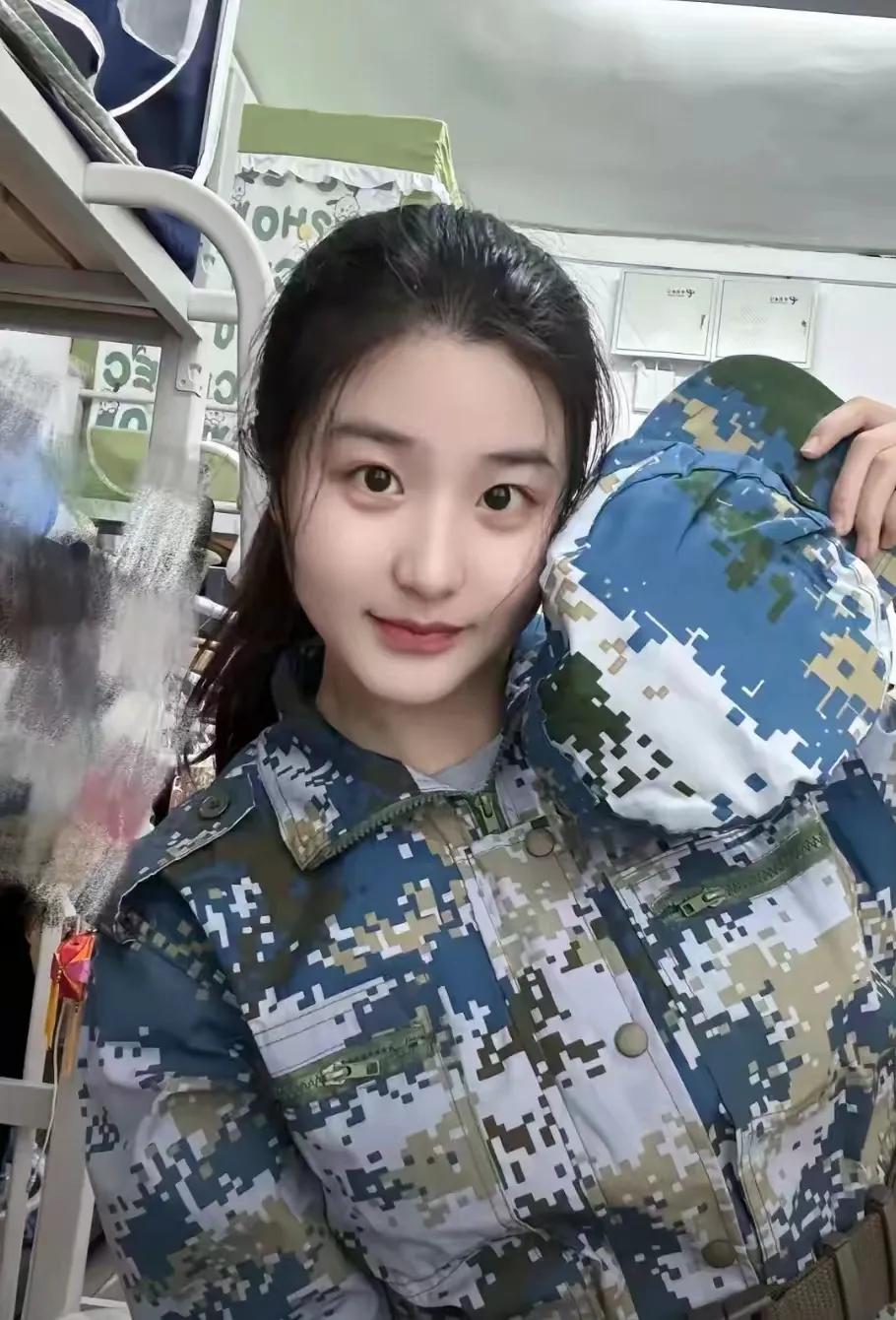 35岁的我，历经风雨，心中却始终保留着对爱情的渴望。在深思熟虑之后，我决定寻找一